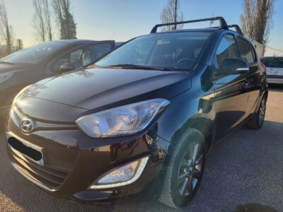 HYUNDAI – I20 – Berline – ES – NOIR